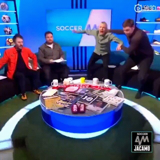 业余联赛的废柴中锋，30岁才完成英超首秀，退役后成为职业摔角手