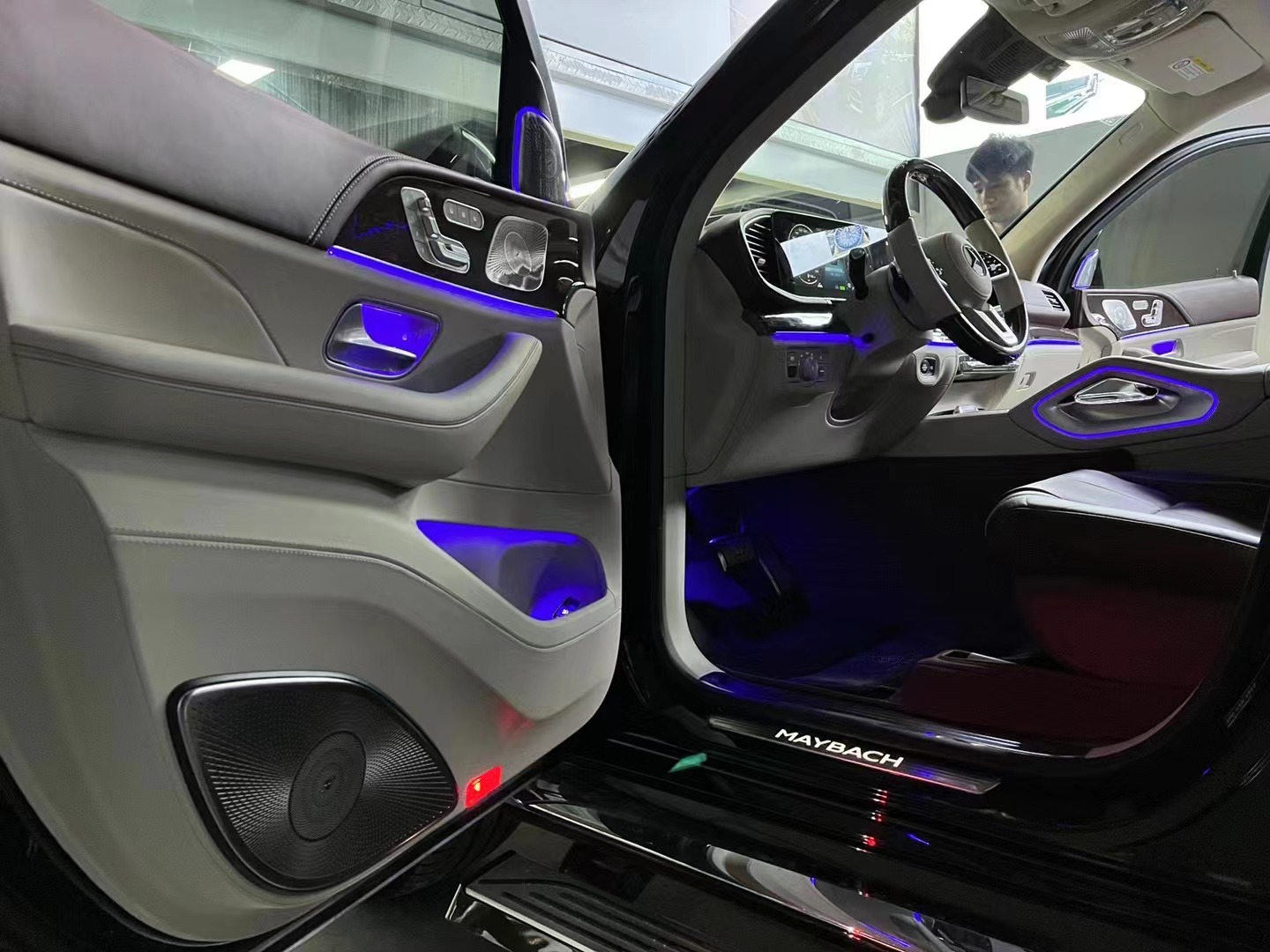 奔驰迈巴赫gls2021款gls4804matic,迈巴赫gls480是大柏林还是小柏林