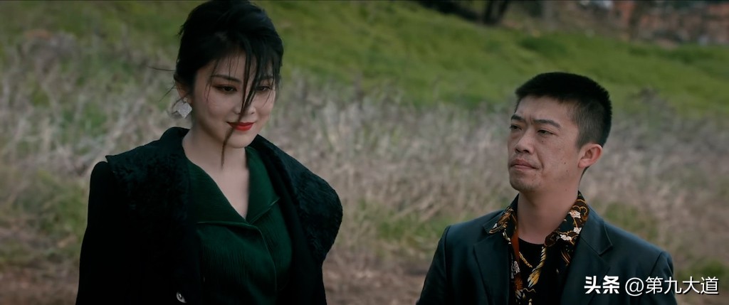 《他是谁》的尺度：看到风情万种的宝丽，才知道什么叫真正的*妇情**