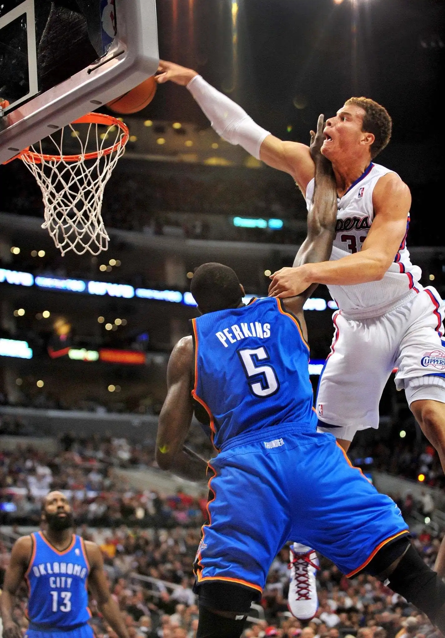 白魔兽残暴扣篮,白魔兽最后结局