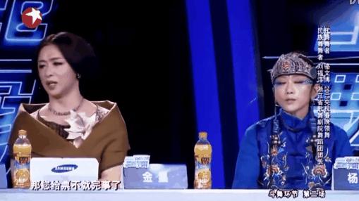 “明星针锋相对”：杨丽萍对金星当众拍桌，冯小刚让成龙下不来台