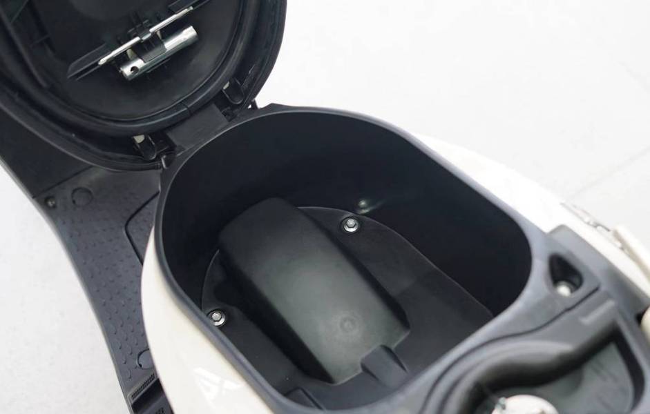 五羊本田nbx小踏板车,五羊本田125踏板对比新大洲本田