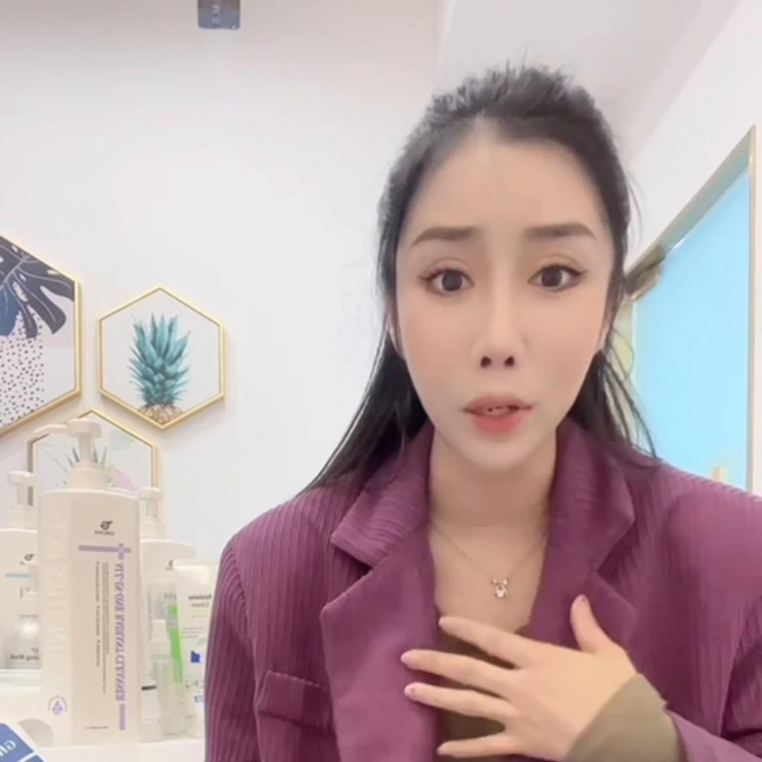 借用潘总的一句话一大部分消费群体不关注产品的本质，只在...