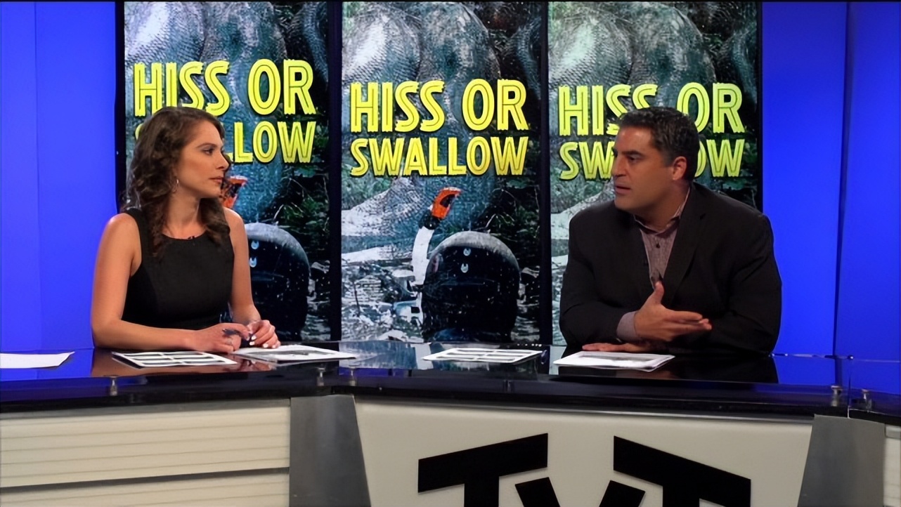 如果你突然被蛇吞下，能否划开蛇肚出逃？科学家作死实验走进蛇窝