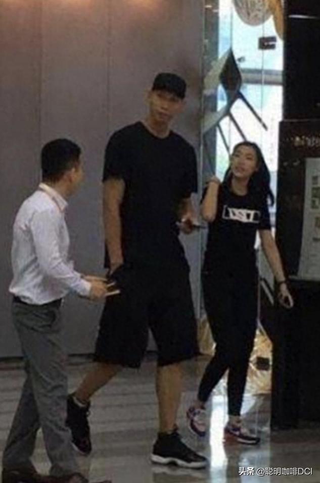 易建联娶了多少老婆,易建联娶巴西宝贝