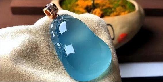 油青蓝水的区别,油青翡翠与危料如何区分