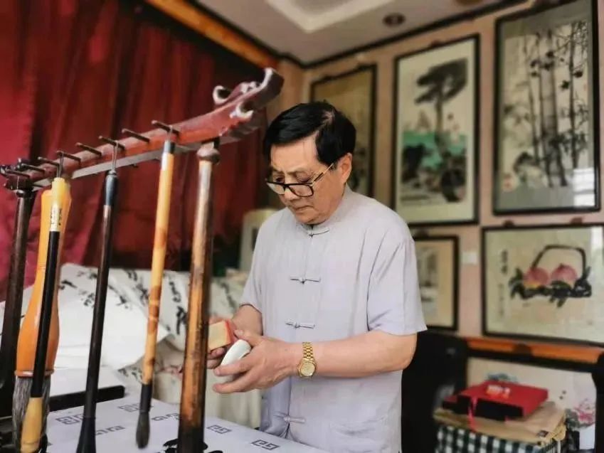 刘亦菲公开恋情后亮相,刘亦菲恋情网友爆料