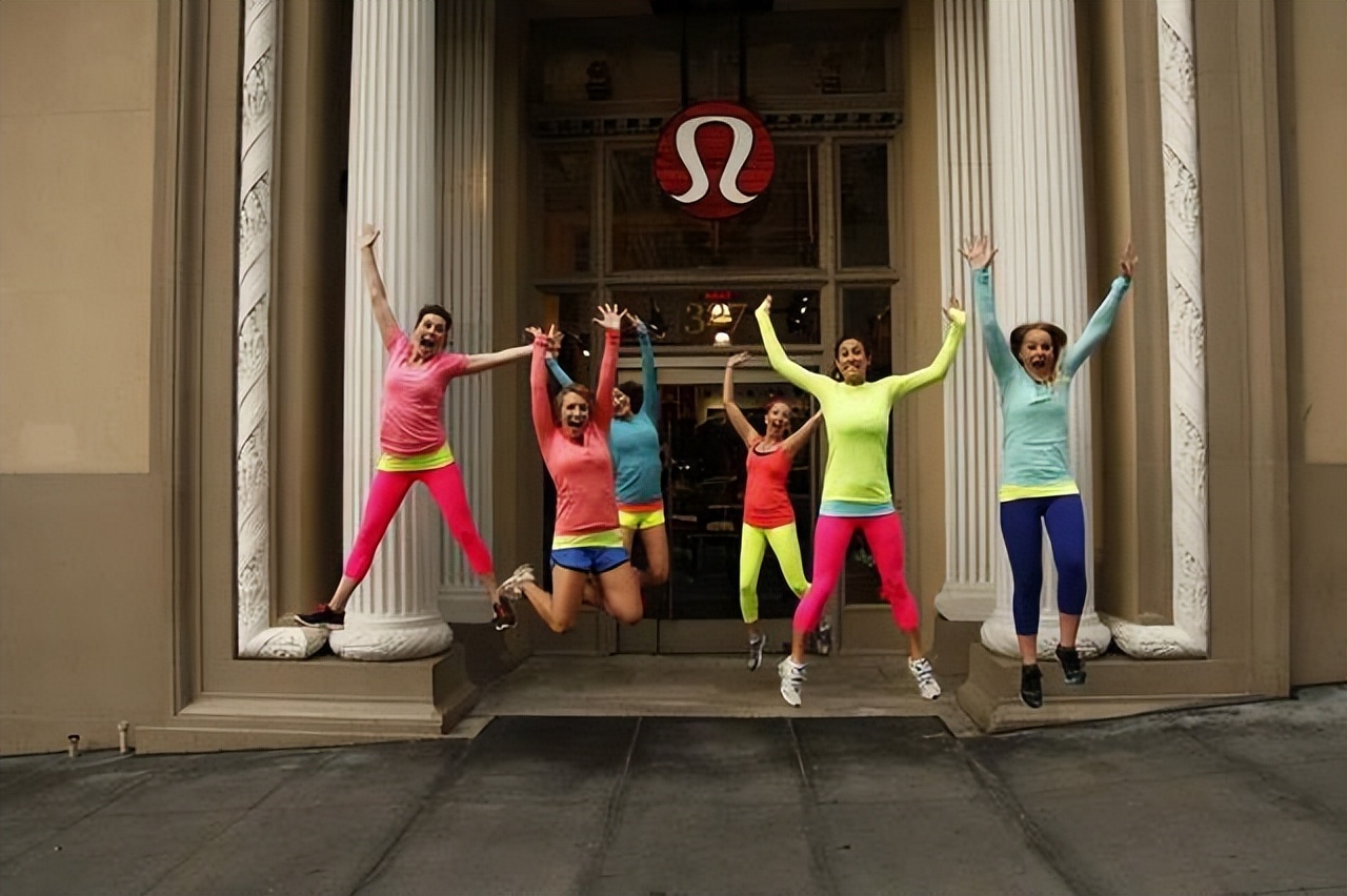 为什么这么多女性喜欢练瑜伽,瑜伽运动为什么女性多