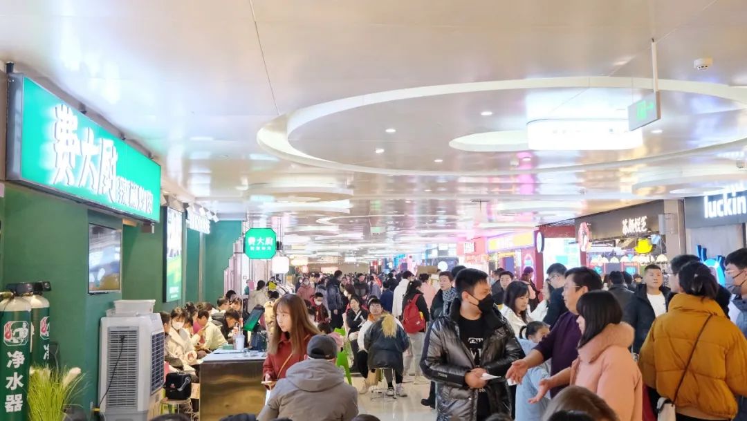 万家丽又出招,用女性月“致敬她力量”引全网热议