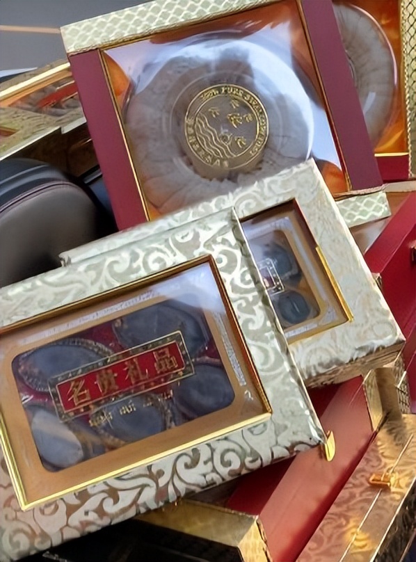 鲍鱼家姐豪宅面积,鲍鱼家姐身价上亿