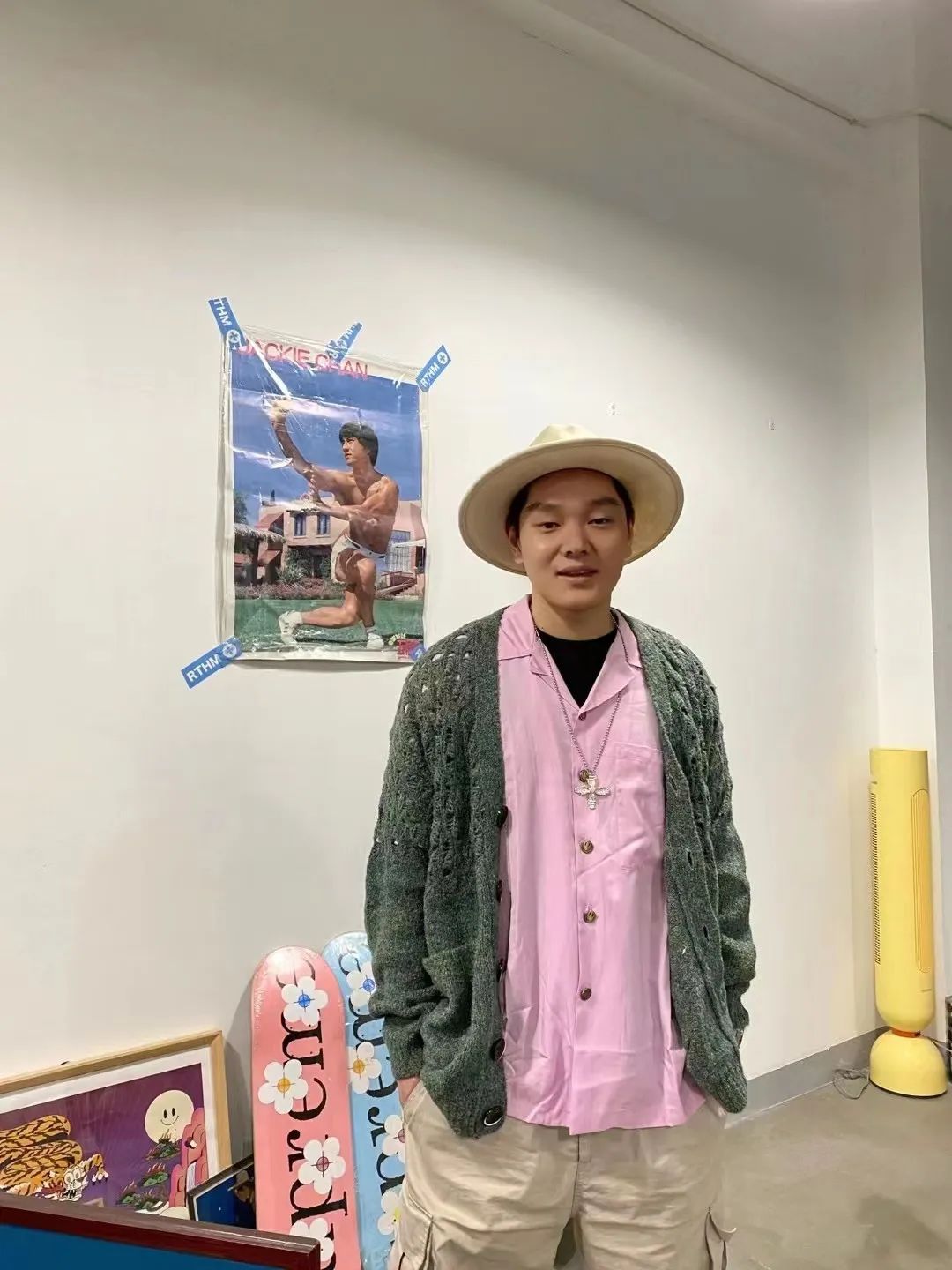 最懂辣妹的男生，一个人打理两千万的生意，如今店铺年销九千万