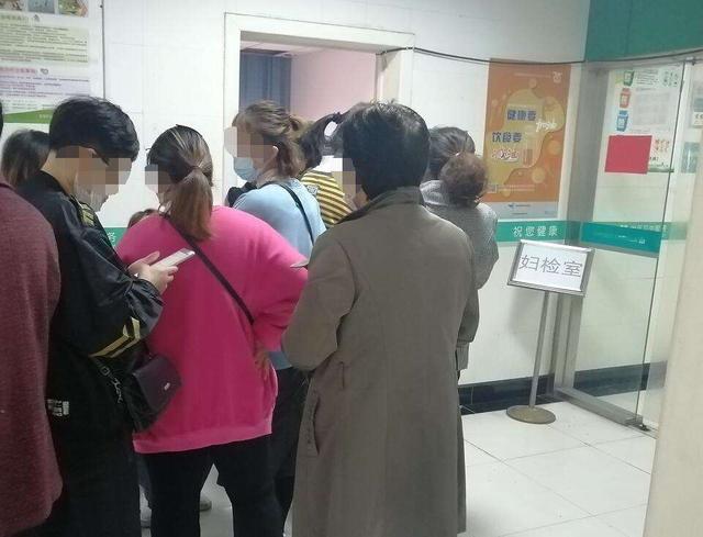 女性50岁后，突然不来“大姨妈”了，应该怎么办？还需要调理吗？