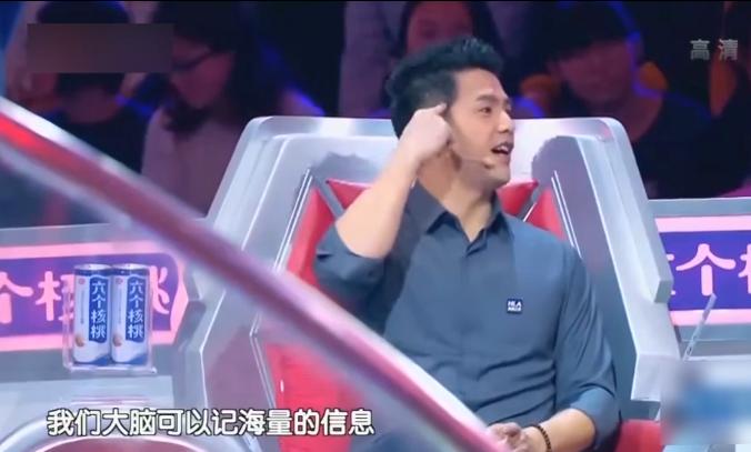 “明星针锋相对”：杨丽萍对金星当众拍桌，冯小刚让成龙下不来台