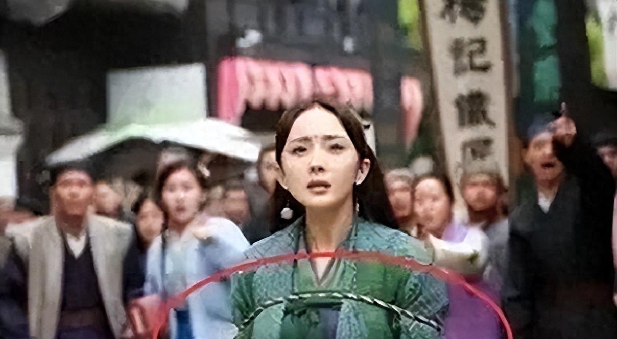 *绑捆**露大胸、台词胡来!这些“*辱侮**”观众的剧情,真把观众当呆子