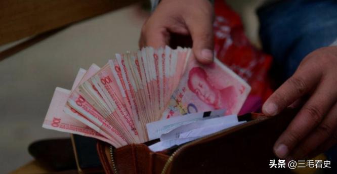 湖南60岁老人下葬三年后回家,湖南死亡老人送葬