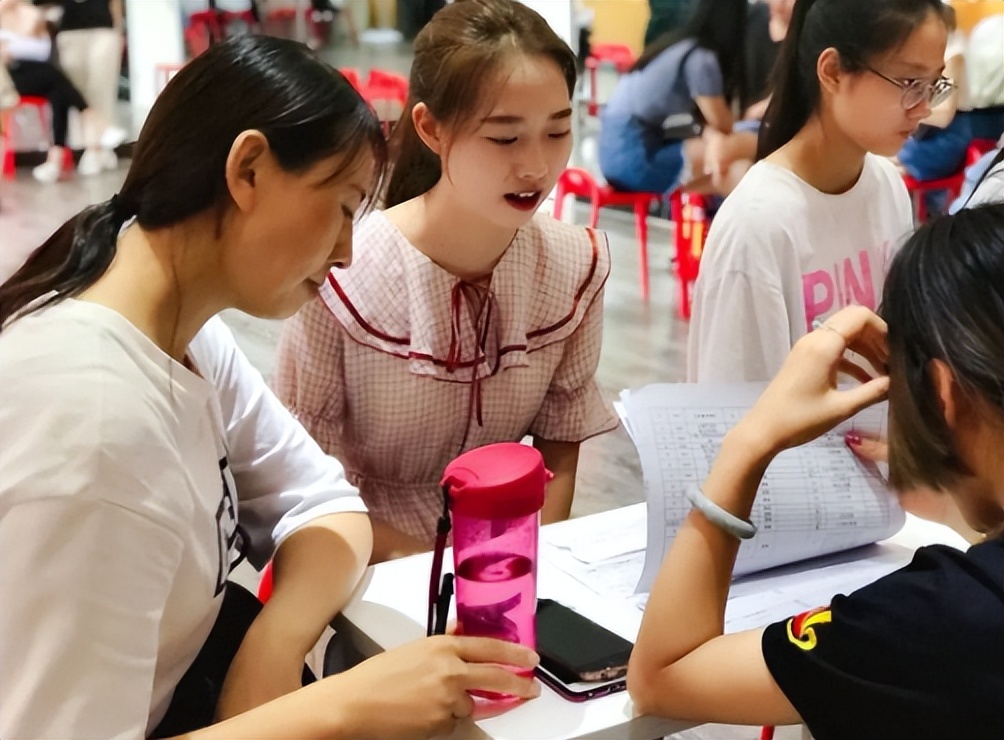 高考报名选哪个大学比较好,高考报外省大学的条件