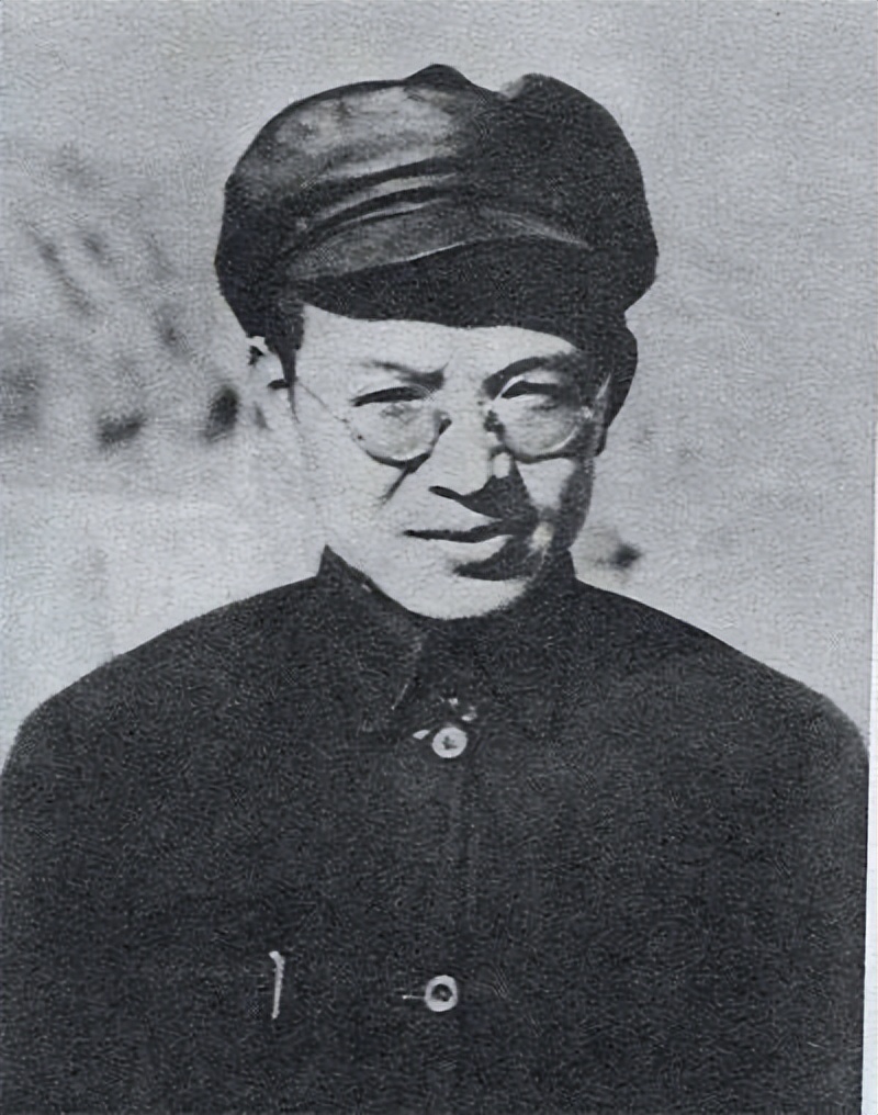 遵义会议时讽刺毛主席不会打仗的凯丰,他最终的人生结局如何?