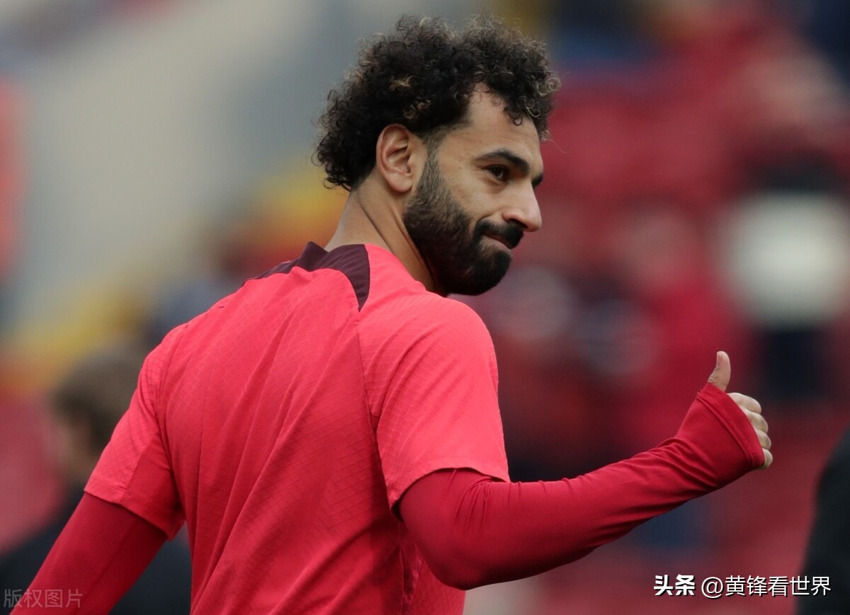 世界足球收入最多的球员排名2015,世界十大足球运动员收入