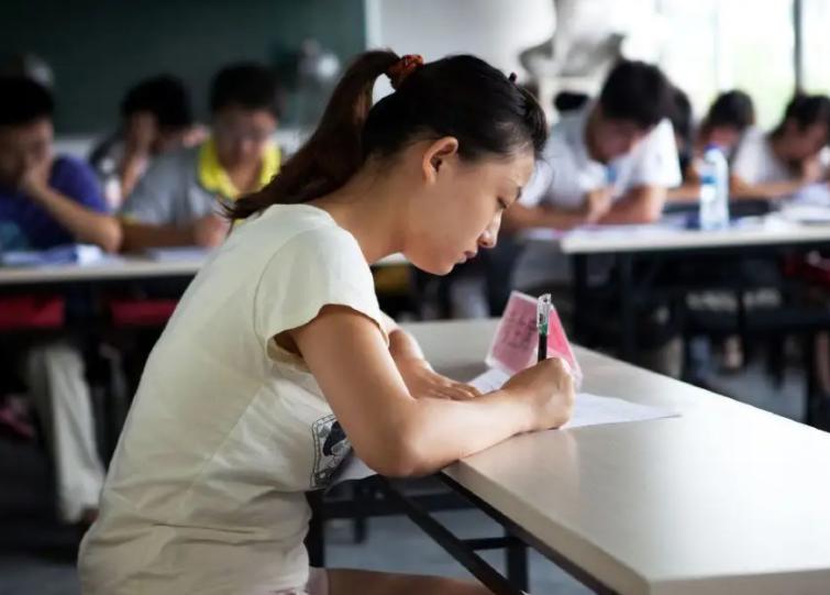 公务员哪些单位待遇最好,公务员待遇和事业单位待遇哪个好