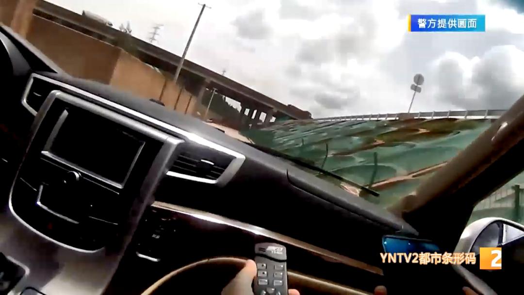 在云南小朋友被蚂蚁咬了怎么办,被蚂蚁咬的男孩完整版