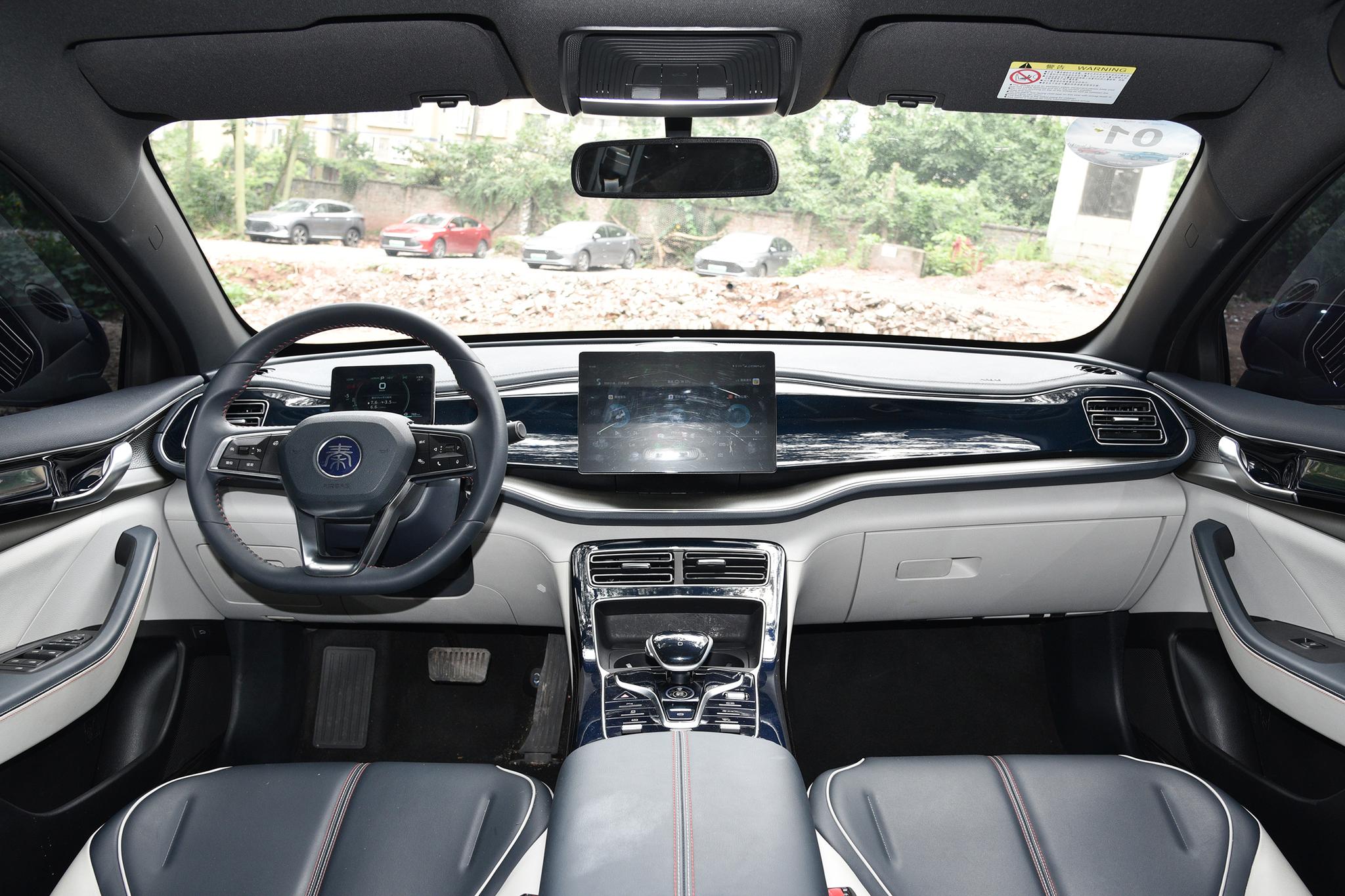 秦plusdm-i和老牌家轿轩逸,比亚迪秦plusdm-i跟卡罗拉哪个好