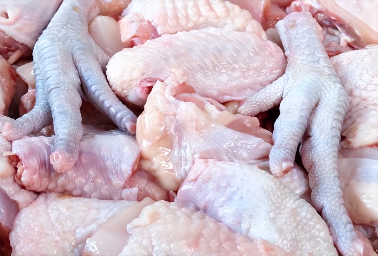 经常吃冰箱冻肉的危害,肉长期冻在冰箱吃了会致癌嘛