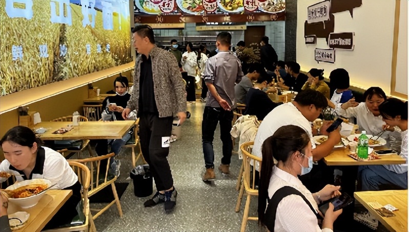 怎样提升餐饮的服务,餐饮门店提高业绩核心举措