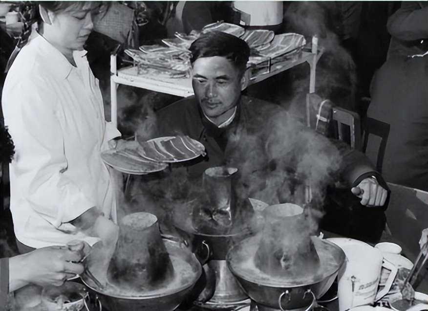 毛主席开会前，问*云陈**:东来顺的涮羊肉为什么不好吃了