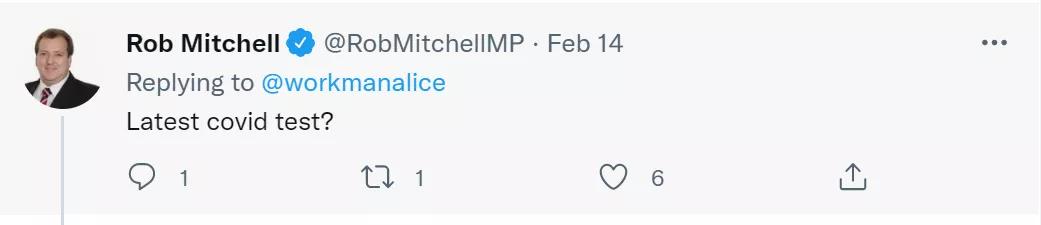 澳议员会议上抠鼻屎，还塞嘴里，视频疯传！疑似新型核酸检测？