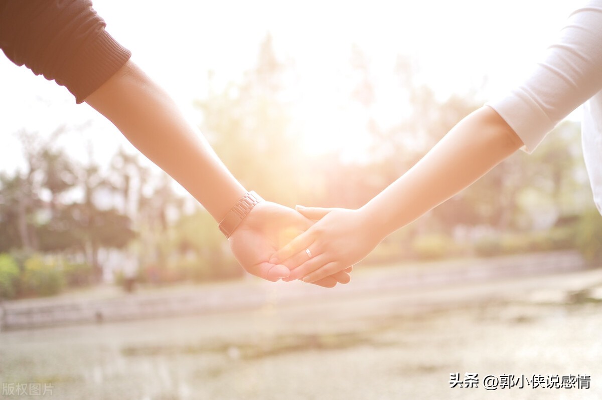 追女生过了暧昧期应该怎么追,追女生怎么度过暧昧期