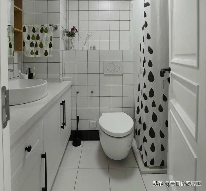 壁挂马桶小户型卫生间装修的利器,卫生间洗漱台连壁挂式马桶