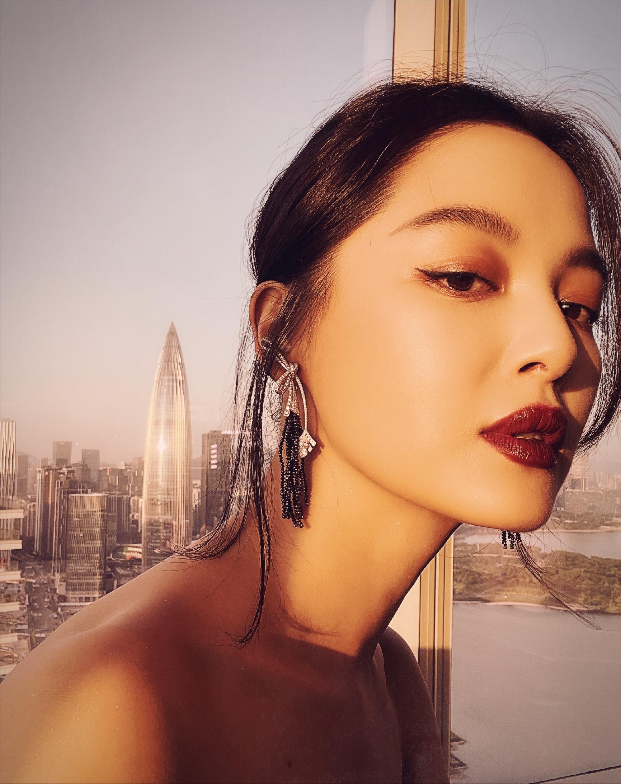 不是所有厚嘴唇都是香肠嘴！这5位女星嘴唇厚又性感，很有风韵