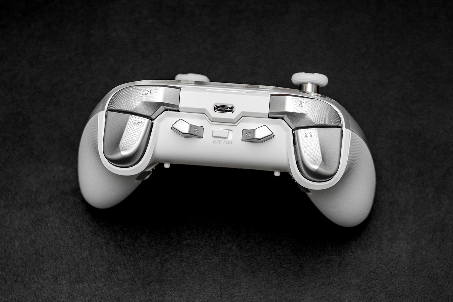 北通宙斯2与ps手柄对比,全平台通用无线手柄