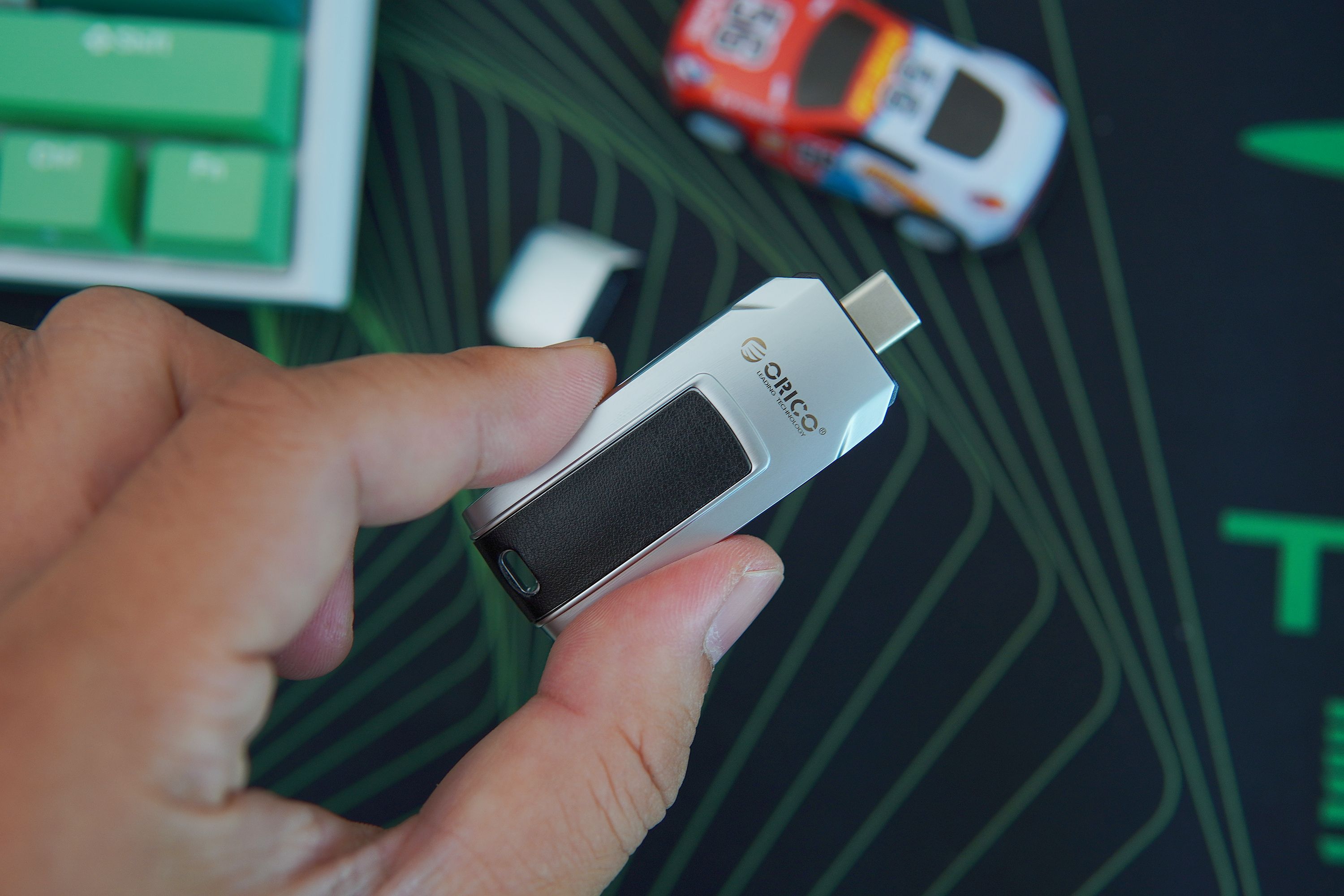 奥睿科快闪u盘和联想哪个好,奥睿科快闪u盘1T