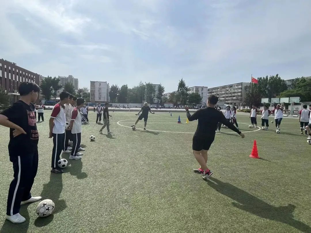 体验足球的乐趣,西班牙文化体验