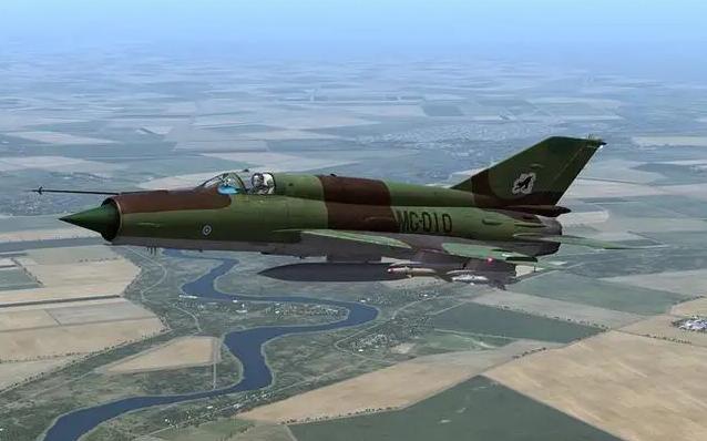 非洲一国买东方神秘坦克，不久扭转战场局势，战胜非洲两大强国