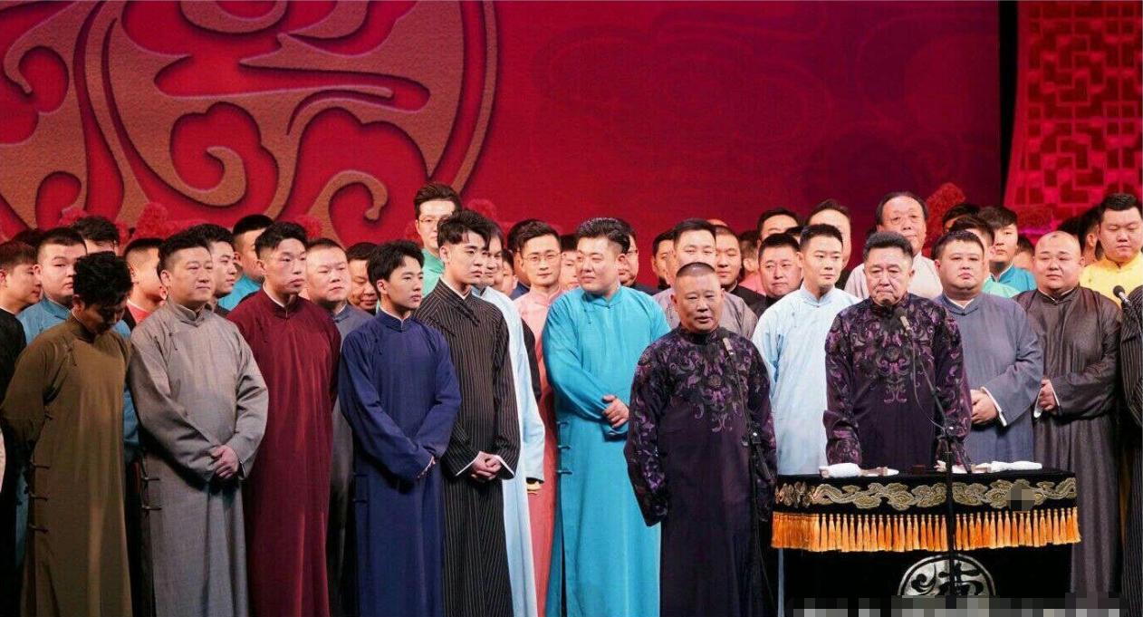 德云社张云雷岳云鹏秦霄贤孟鹤堂,岳云鹏秦霄贤同台说相声
