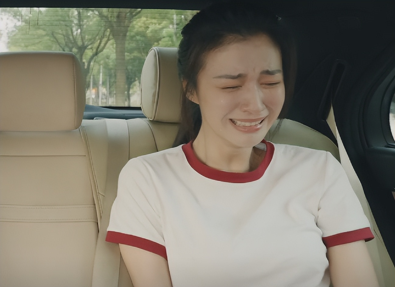 杨洋新剧我的人间烟火自我介绍,杨洋我的人间烟火采访名场面