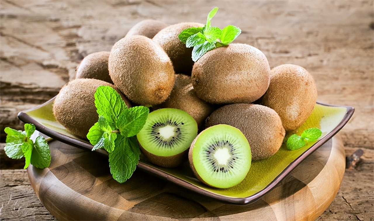 吃水果对胃病有害吗,经常吃水果吃得多会导致胃病吗