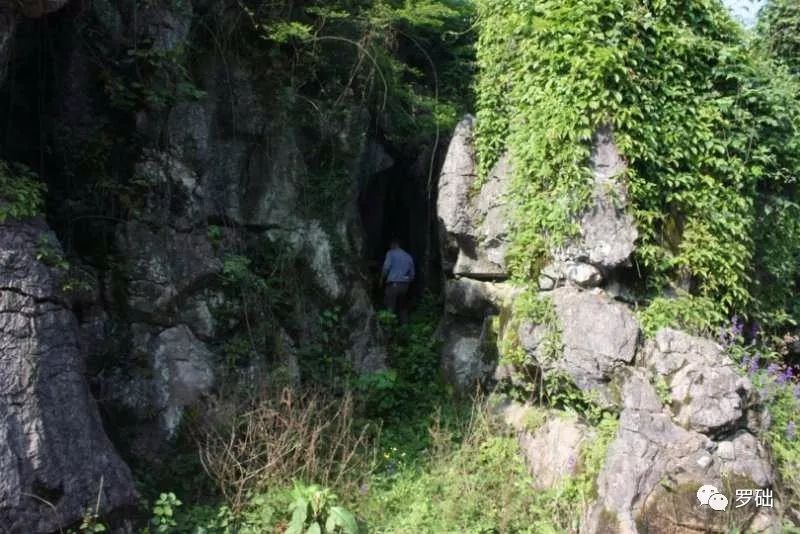 鐭虫湪灞卞,鐭虫湪瀵ㄥソ椋庡厜