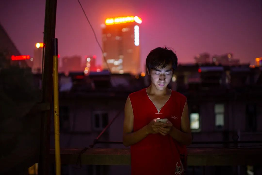 大学生求职时不应该以薪资为重,大学生求职时应不应该以薪水为重