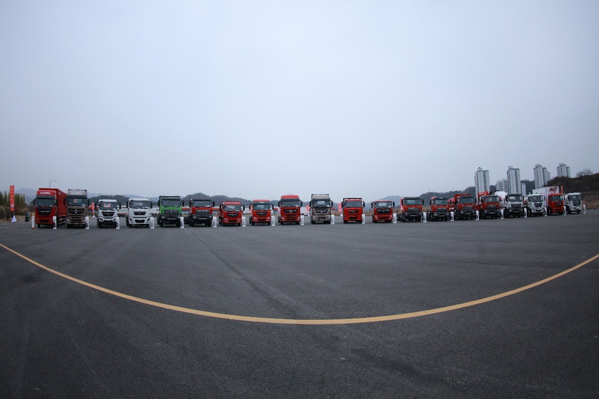 沉浸式体验汽车东风,东风商用车有限公司品牌体验中心