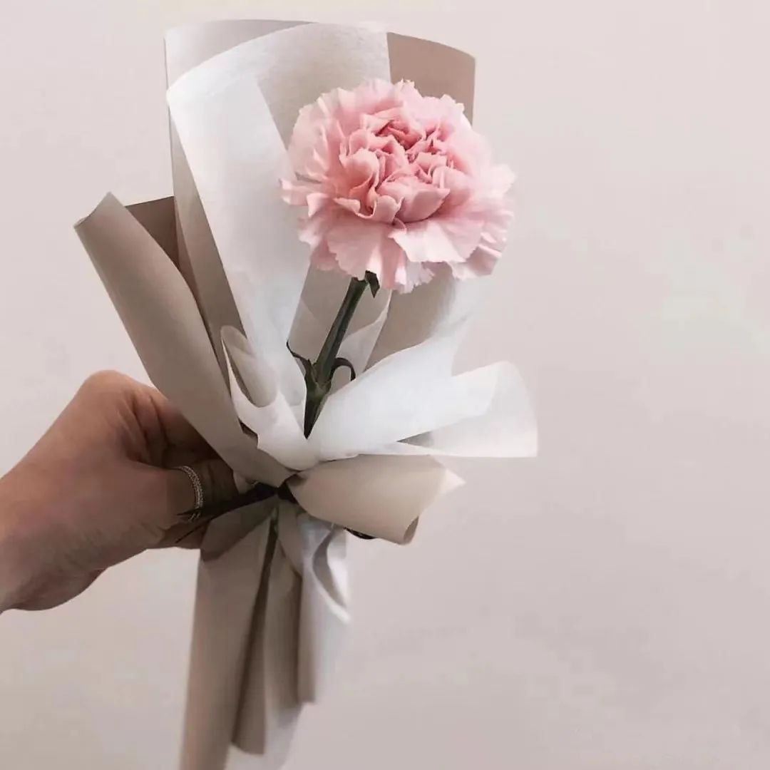 那些没说出口的话就留在心里,那些没说出口的话就藏在心里吧