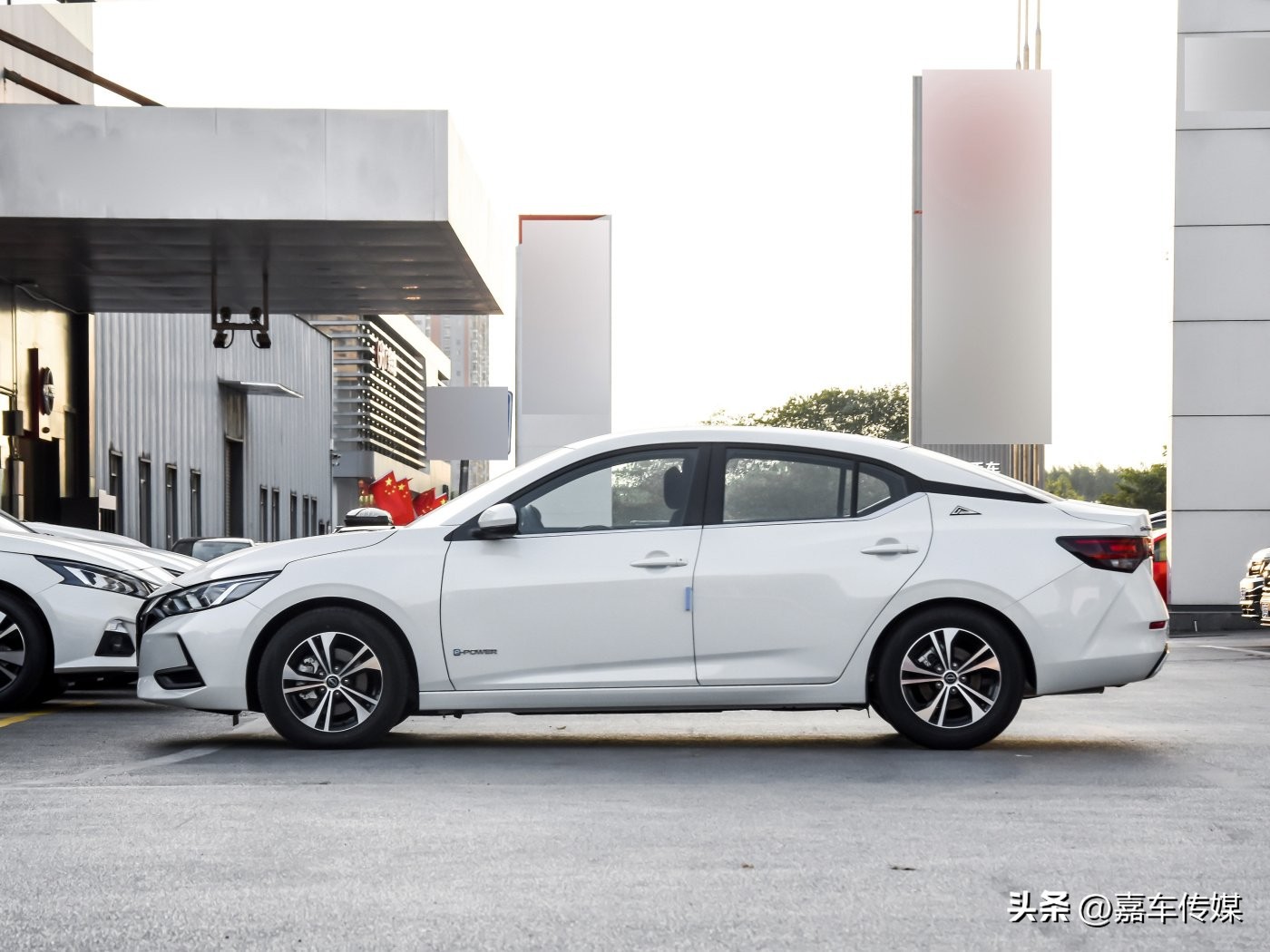 吉利星瑞和日产轩逸哪个质量好,朗逸吉利星瑞哪个更值得购买