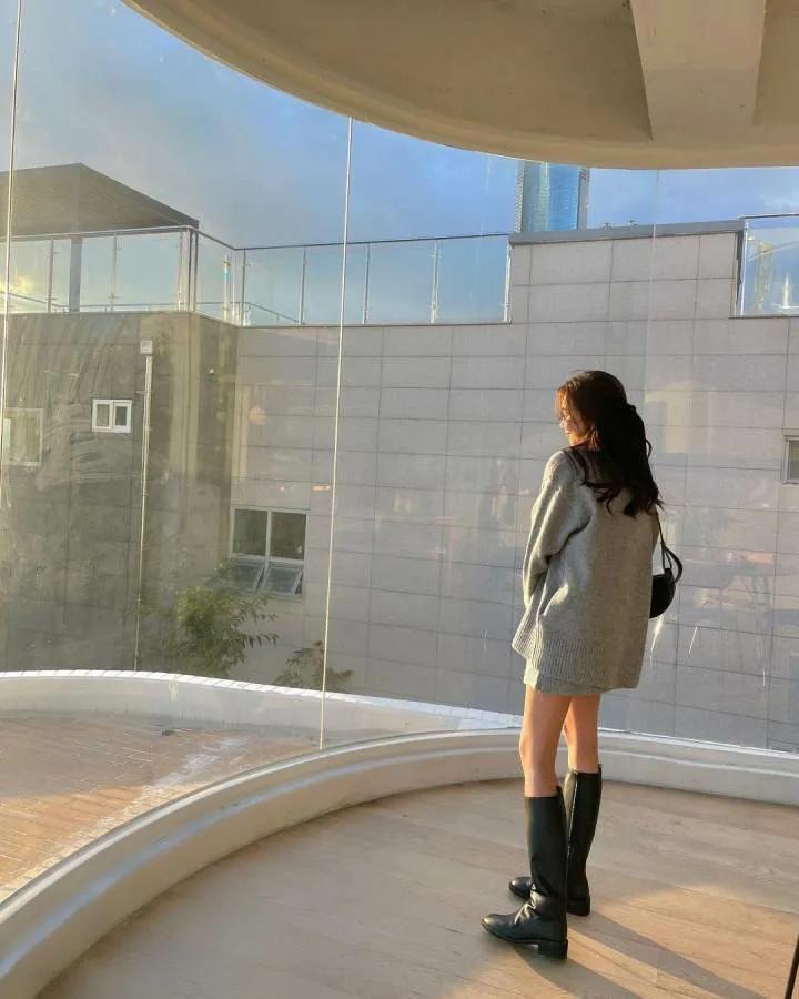 扎蝴蝶结的美女,超好看的蝴蝶结的视频