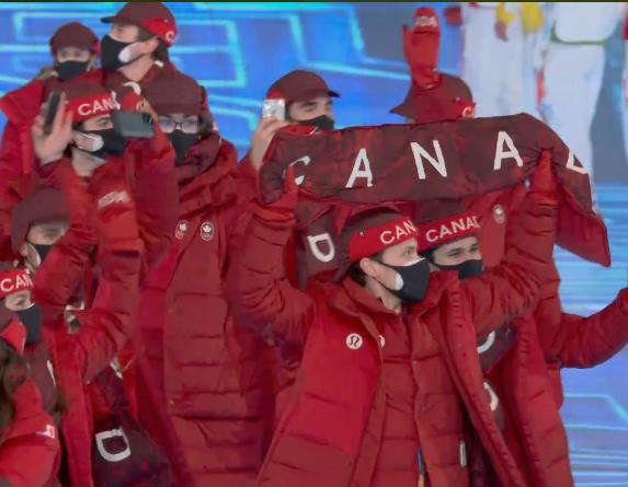 北京冬奥开幕式加拿大服装,北京冬奥会各代表团服装