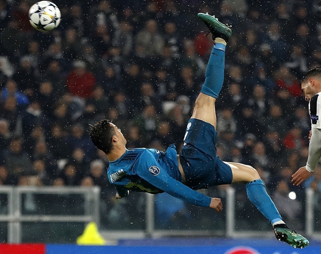 C罗伤情更新！踝关节仍肿胀，最大利好：骨头韧带未伤，拒绝休战