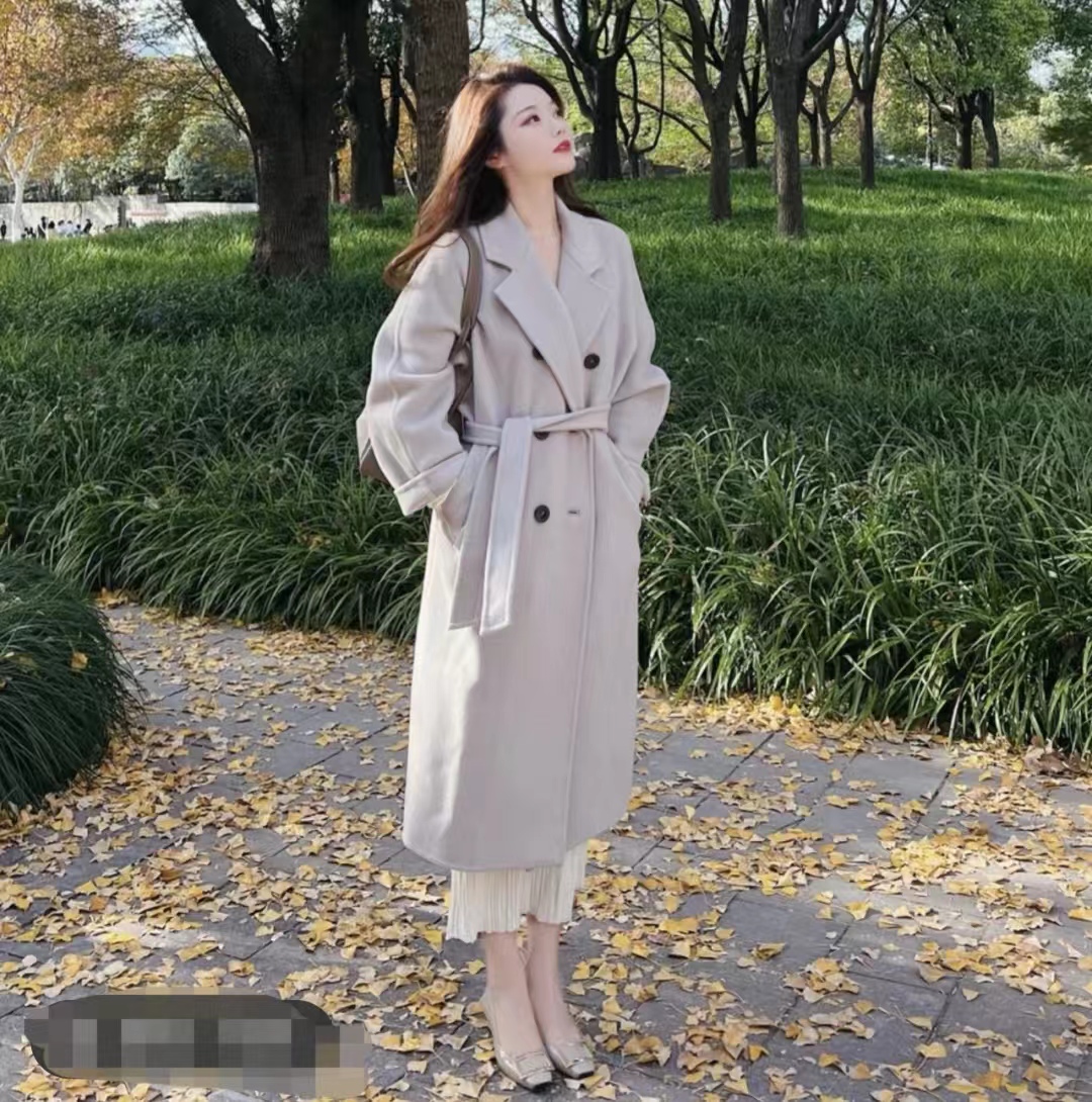 燕麦色大衣内搭什么颜色毛衣,燕麦色大衣高级穿搭图片