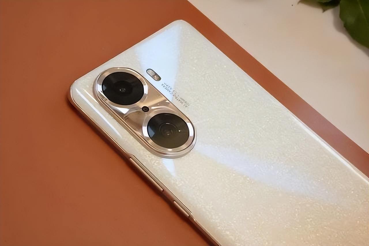 现在荣耀60值得入手吗,现在适合入手荣耀60吗