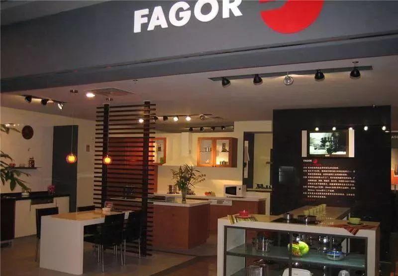 建议主妇：给厨房添置上这款｜“王炸”多功能锅，幸福感倍增